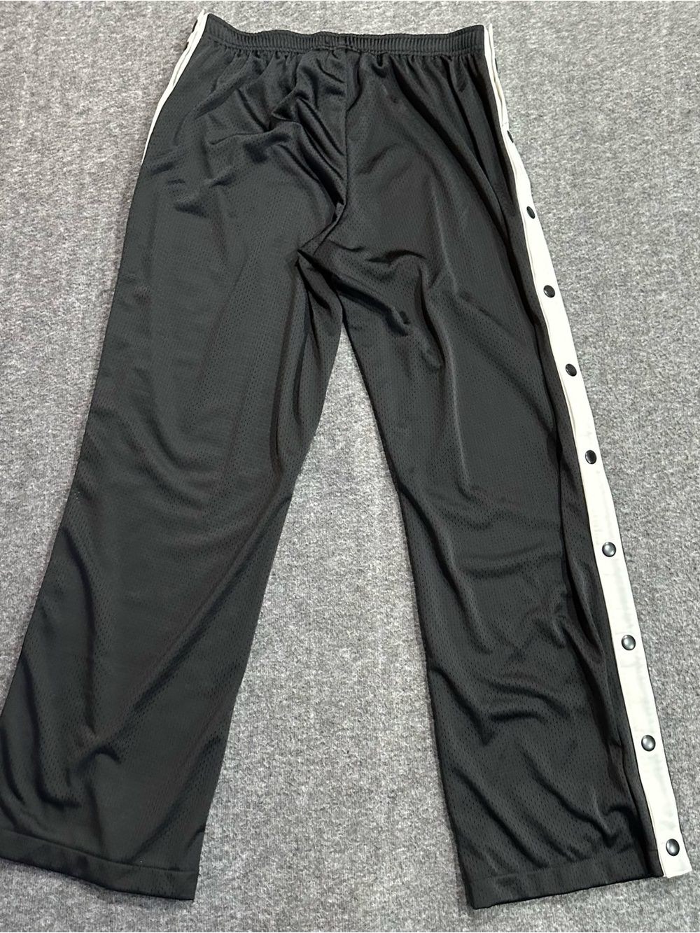 Nike Boys Large 12-14 Black White Tearaway Snap Track Pants Mesh Basketball - Picture 6 of 6